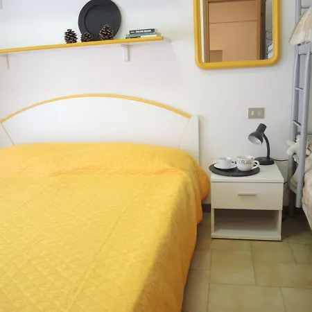 Apartmán Beautiful With Terrace And Swimming Pool *